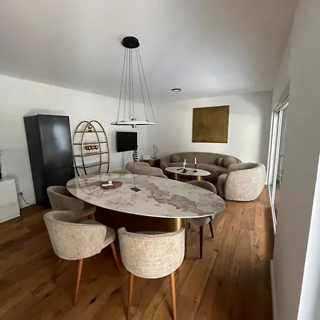 Leben Im Neubau! Traumhafte Kellergeschoss-wohnung