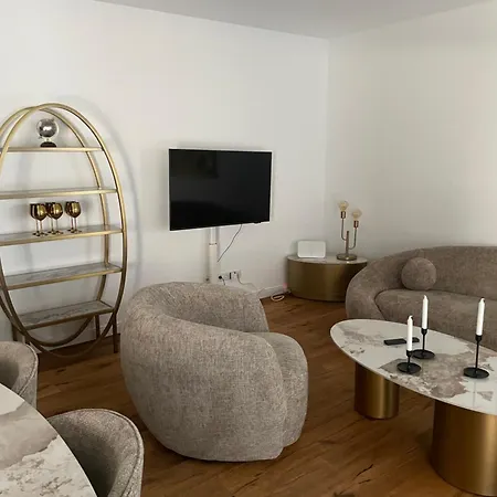 Leben Im Neubau! Traumhafte Kellergeschoss-wohnung شقة Kruft